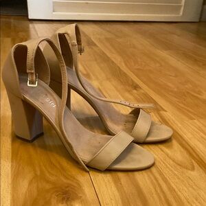 Elegant Tan Women's Heels